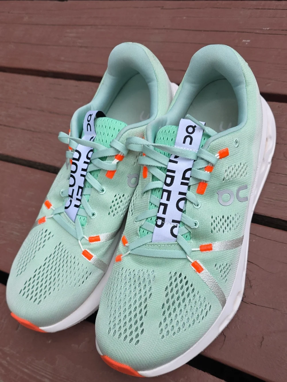 On Running Mint Green Lace-Up Athletic Sneakers with White Tag